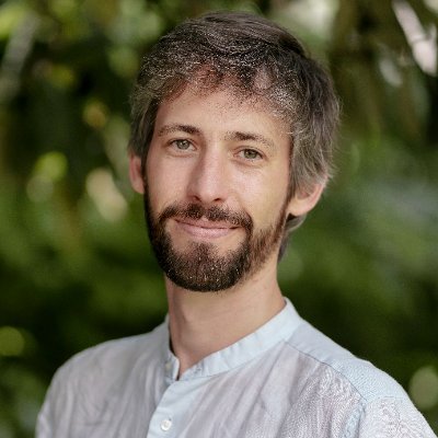 Energy transition campaigner @greenpeace_be | Passionate about #energy and climbing | All tweets my own