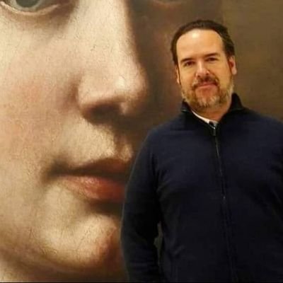 Profesor de Literatura e historia del arte. Director del Club Secreto de Lectura, en Instagram: @daniel_gga y @clubsecretodelectura. Lector apasionado.