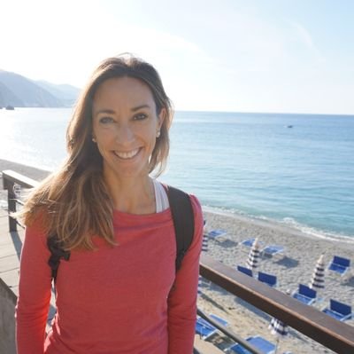 Strategic comms ✏️
Yoga teacher🧘🏻♀️
Student (BHSc - Nut. & Health Promotion) 👩🏻🌾
Mamma ❤👼