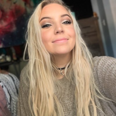 just a place where I dump my feelings then leave 🖤👋🏼