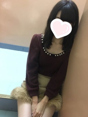 20さい💛裏垢女子。やりまんびっちだよ？♡なにか文句ある人ー？？ｗ