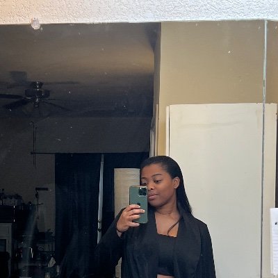 NayBriscoe5's profile picture. https://t.co/rQXGvcBDZq.Happily.