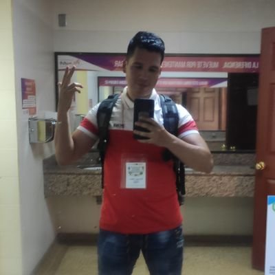 DerbinsonV's profile picture. Ig: @derbinson27