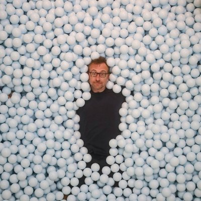 Psychologist and neuroscientist interested in altruism, emotion, interoception, serotonin, decisions, kindness and things of that nature.