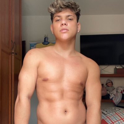 PERFIL OFICIAL insta: @_leonsampaaaio 🕊 meu privacy 70% off 🔞 https://t.co/zebP3xo4OK