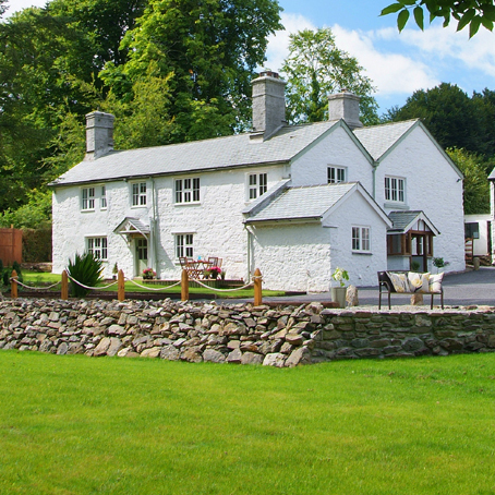 Whiteladyhouse's profile picture. Luxury house parties on Dartmoor. Stay in a beautiful old farmhouse next to the National Trust's Lydford Gorge. Sleeps 12 catering available. #Holiday #Devon