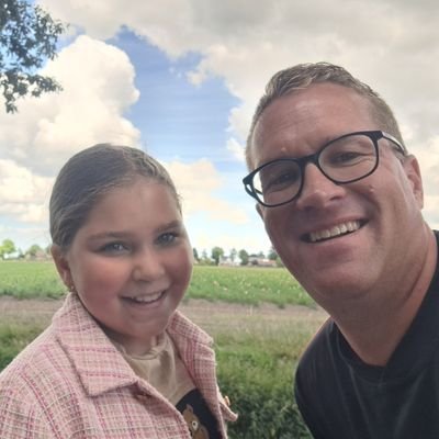 EFreesen76's profile picture. 