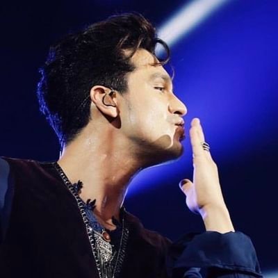 textosluan's profile picture. eu fecho os meus olhos e enxergo a gente 🤍