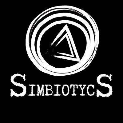 Simbiosis trabajando, rockeando, creando muy duro.

Desde un rincón de esta maldita y bendita ciudad de México.