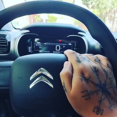 alereis's profile picture. La vie d'un homme se mesure à ses efforts et son bonheur se mesure à la capacité de rêver