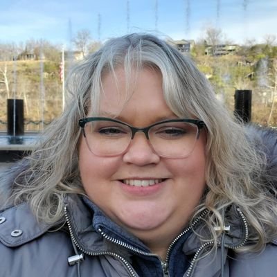 marti_jo's profile picture. Educator, Wife, Mommy, Jesus follower