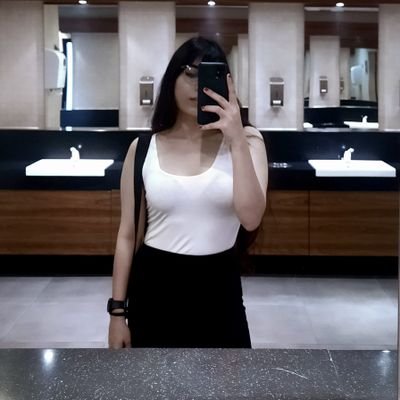 12Ocean123's profile picture. ‏‏‏‏دختر ناخواسته‌ی کوانتوم
گاهی یک برنامه‌نویس