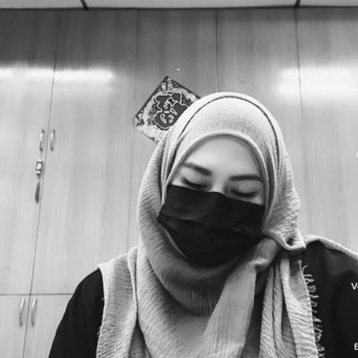 kyrafarid's profile picture. Don't wake me up.