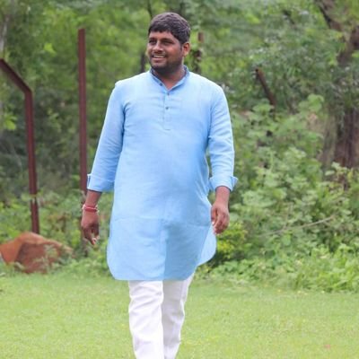 లోకం బలవంతులను, శక్తిమంతులను మాత్రమే ఆదరిస్తుంది...