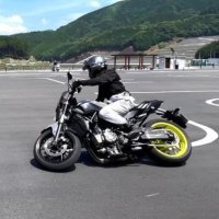 バミューダトライアングルーブ (@yusuke34745271) 's Twitter Profile
