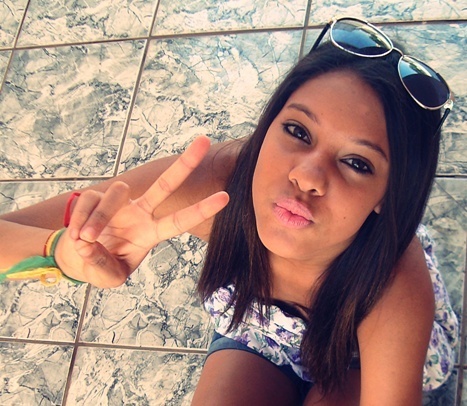 Isabelle , rock , roxo , lasanha , exaltasamba, comer , brigadeiro, maquiagem, extrovertida , JESUS .