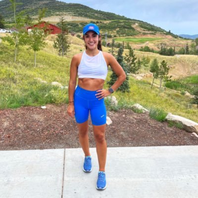 @brooksrunning Run Happy Team 💙 Wannabe Peloton instructor 🤷🏻♀️🚲The Armentani Sister ™️