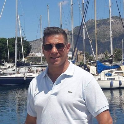 Vittorio__A's profile picture. Un grande errore è quello di credersi di più di ciò che si è e stimarsi meno di ciò che si vale. 

- J. W. Goethe -