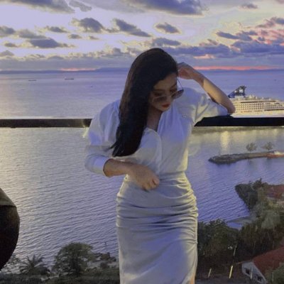 Loves travel, music, bowling, cryptocurrencies, #Bitcoin A girl from