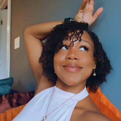 __LiquidGold's profile picture. figuring this shit out