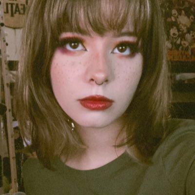 b4cky4rdb0n3s's profile picture. no cuz i know i’m gonna regret this in a few years