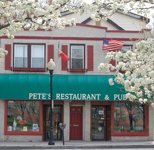 PetesMorristown's profile picture. Delicious pizza, steaks, seafood, & pasta. Have it delivered or stop in for a cocktail, 
Everyone Meets at Pete's!
Order online @ http://t.co/522WZVjCeE
