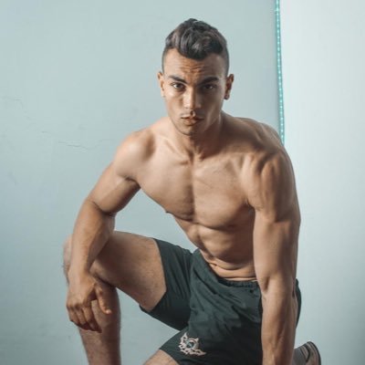 elheroo2's profile picture. اي حد حابب انه ي فضفض او يتكلم ومش لاقي حد  يتكلم   يتكلم معايا ..جبر خواطر🤍