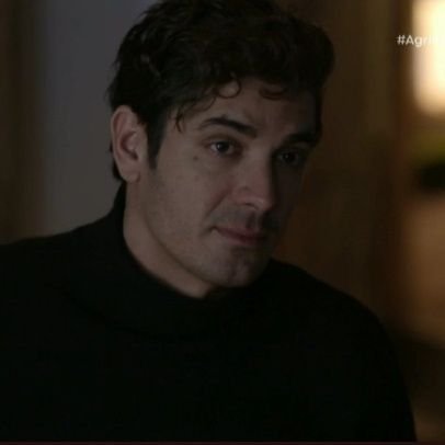 Λαμπρος:
Δασκαλος-Δικαστης
Λενιω:
Αγροτισσα-Κυρια δασκαλου
Λ🍬Λ