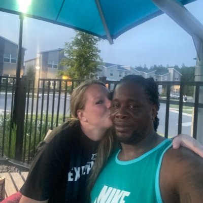 💍 @DThomas0515 ♥️ my kids👦🏽👦🏽👧🏽👧🏽 my 🌎, US Army Retired, 🏀 &🏃🏽♀️🏃🏽mom @dezthomas33 & @JuJuThomas26 @Waynegirlsbball 🚂