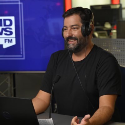 Acordo cedo, muito cedo. Estou todos os dias a partir das 7h na Bandnews FM