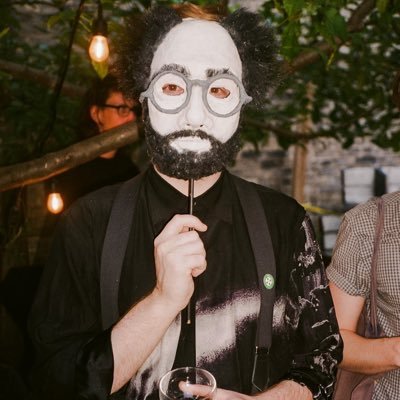 socialunrealist's profile picture. former philosophy grad student, current weeping dipshit https://t.co/PZiirNGfKZ https://t.co/mI19vznfRL