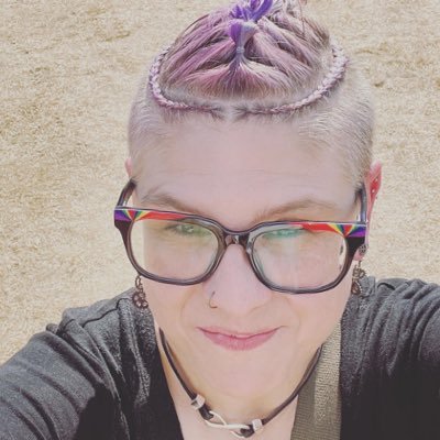 they/she | 💻 business systems analyst | ♿️ #a11y | 🏳️‍🌈 queer | ✌️peace and love | @joan@tech.lgbt | https://t.co/Udk3M2Yzbt