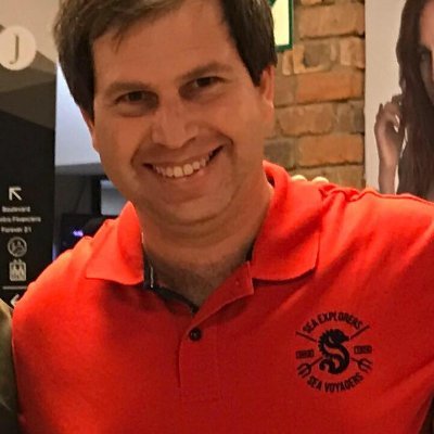 Profesor de Ética y Filosofía. Estudiante del Doctorado en Filosofía (UAndes). Analista programador. Cocinero