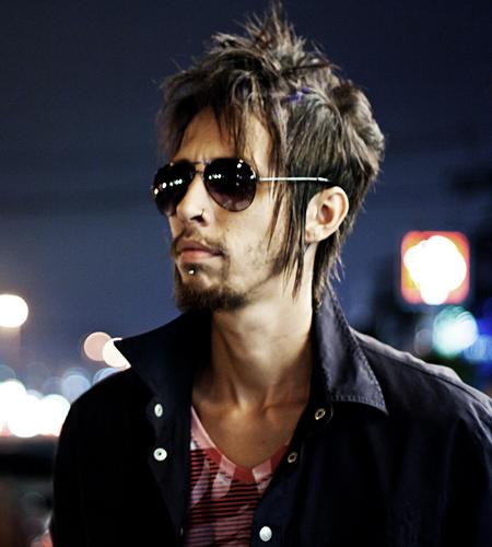 fabriciostjames's profile picture. Cantor, músico e Produtor Musical, pai do filho mais lindo do mundo Kevin ...prepara seu mais novo projeto ...Shows: http://t.co/dGXQF83KyB tel.: (21) 8590-6012