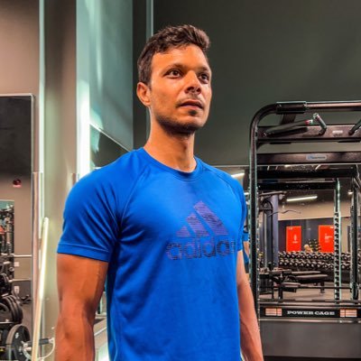 👨 Dad 🏃 Marathon Runner 💪🏽 Strength Training 🧘 Yoga 🏋️ Fitness
