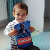 özlem kaya (@oz27kaya) Twitter profile photo