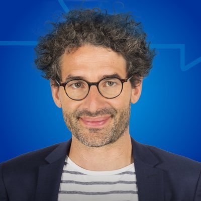 Journaliste RTBF, auteur du PODCAST #letournant, #déclic (sur @lapremiere et sur LaTrois) amoureux de la radio et ausculteur de démocratie...