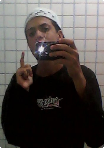 Pra que ter olhos verde se eu posso ter o olho vermelho do verde da natureza BOB MARLEY SZ