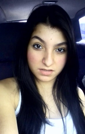 Quem me ve, me ve sorrindo e vai ser sempre assim . ♪