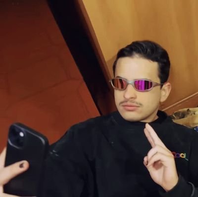 phelipunk's profile picture. agroboy gótico