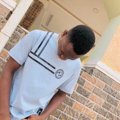 PaschalSkibo's profile picture. web developer💯//Chelsea fc //Messi 🐐/ graphic designer,fun is my other name😎