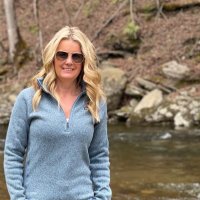 Angela (@a_marketinggirl) Twitter profile photo