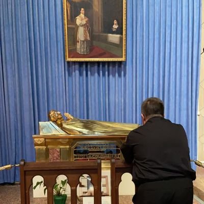 fjavixu's profile picture. Sacerdote que sirve en la gran comunidad de Almodóvar del Río. Ego sum pastor bonus