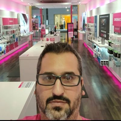 T-Mobile SMRA Store Manager - Mishawaka Indiana
IOWP DE&I Chapter
L.E.A.D '23
 Q1 Winner's Cirlce '23
All opinions are my own.