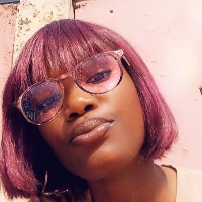 Bb_dayvis's profile picture. B.A | Author | Eng-Fre translator{ docs/written works} | freelance writer | l'écrivain- FRENCH | storyteller | wig maker  
Bookings@ davisblessing55@gmail.com