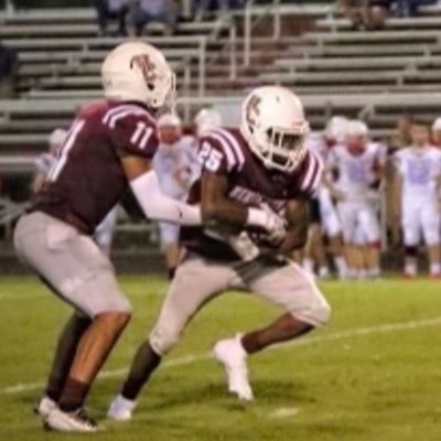 Henderson county high school|#25🏈 C/O 2023|RB/CB|5”8 140 Ilbs|4.5 40 yard dash|Henderson Kentucky|No offers|2.8 gpa