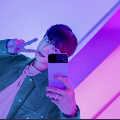 Soy army desde el 2016 desde entonces he apoyado a ššbts unos chicos muy talentososāØššš°š·š°š·