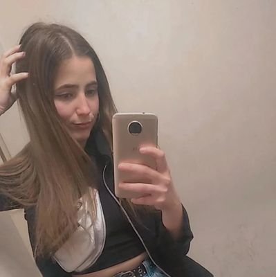 micaaaperez005's profile picture. 