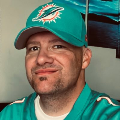 Huge Miami Dolphins, Cleveland Guardians and Notre Dame Fighting Irish fan!! Firefighter/Paramedic/EMS Instructor from Cleveland, Ohio. #FinsUp