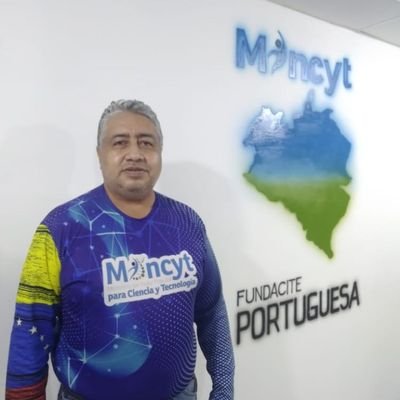 OrlandoR2002's profile picture. Maestro ambulante, militante del PSUV, de orientación Marxista Bolivariano y Chavista. Miembro del colectivo Maestros y Maestras Fuerza Moral del Pueblo.